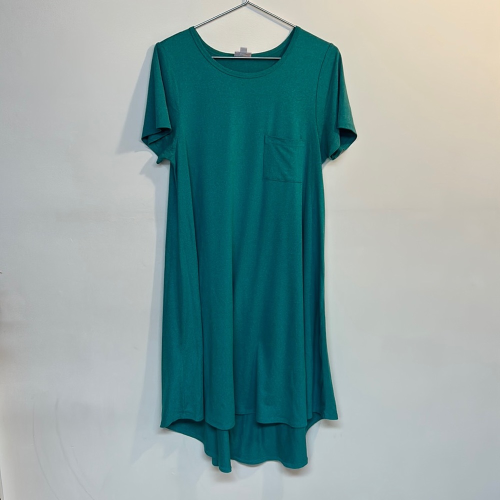 Lula Roe brand women’s dress size M runs big aqua green color